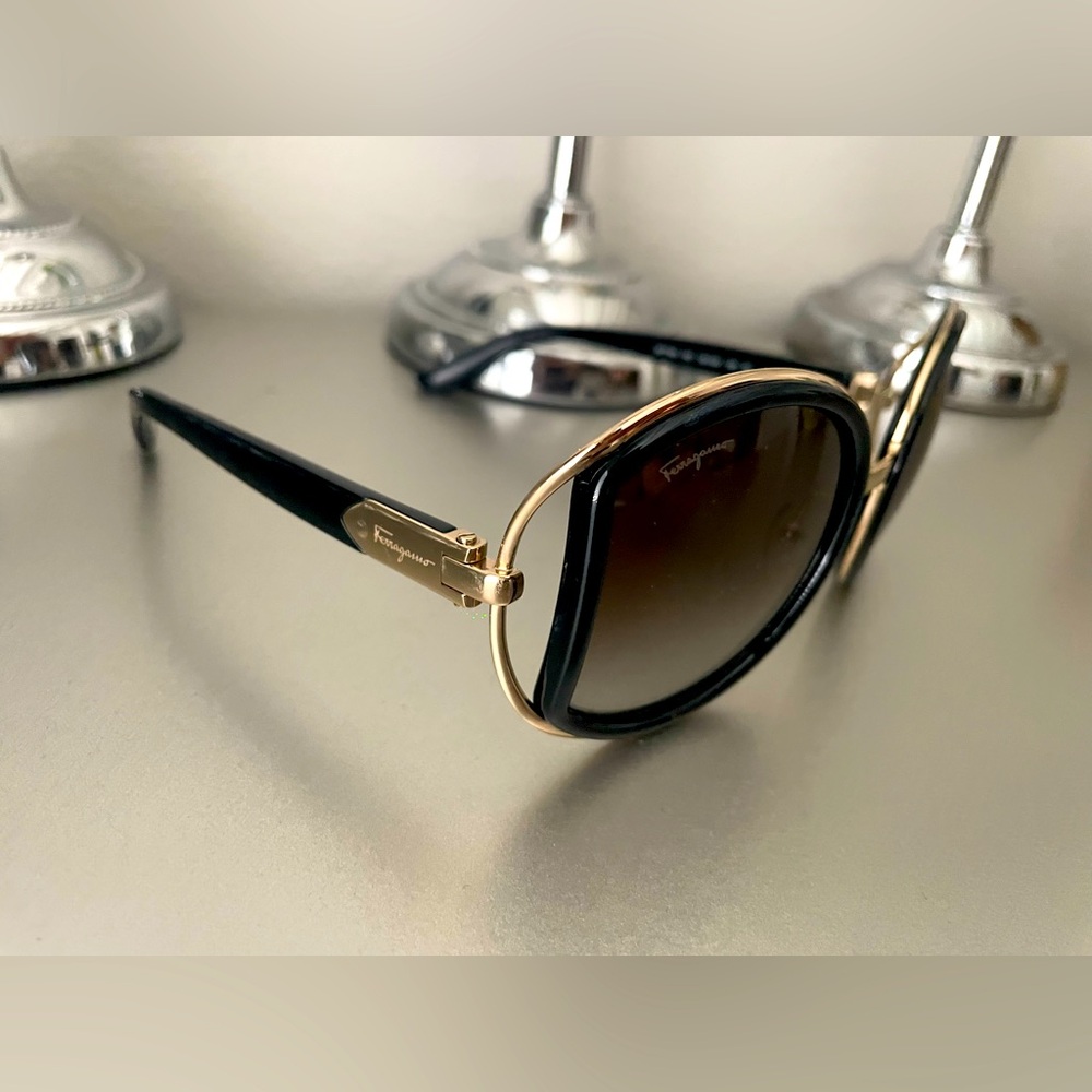 Authentic Salvatore Ferragamo Round Gold & Black Sunglasses